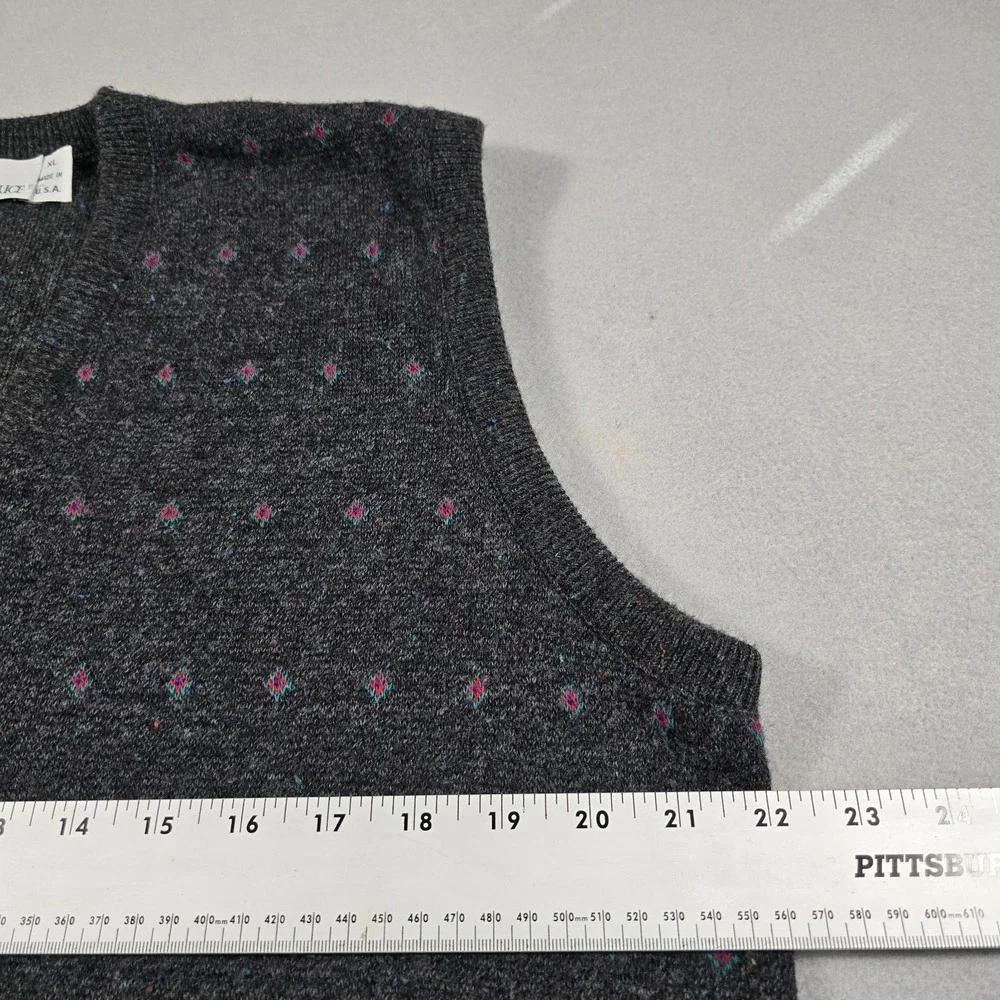 Robert Bruce Mens XL Gray Sweater Vest V-Neck Geometric‎ Orlon Acrylic Vintage